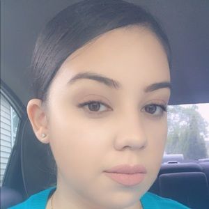 Meet your Posher, Rebecca